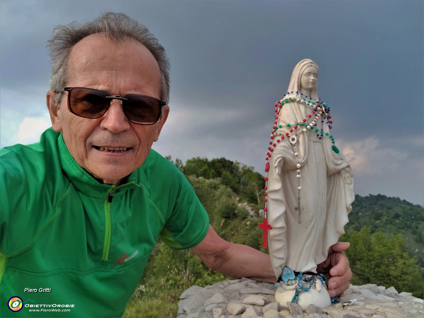 01 Alla Madonnina del Costone (1195 m) che vedo da casa...col canocchiale!.jpg